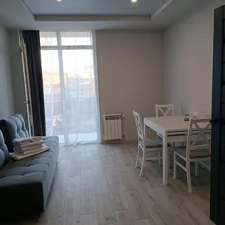 Διαμέρισμα Domovik на 4 гостя, миру 11 с кв 3 *