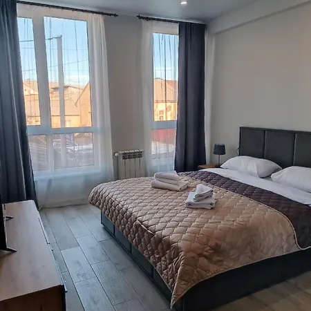 Domovik на 4 гостя, миру 11 с кв 3 Apartment Mukatschewo
