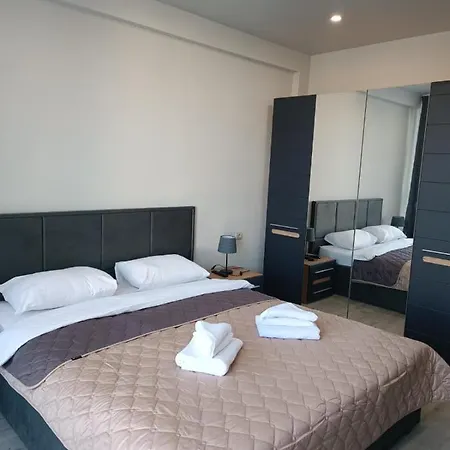 Appartement Domovik на 4 гостя, миру 11 с кв 3 *