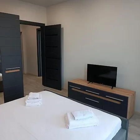 Domovik на 4 гостя, миру 11 с кв 3 *