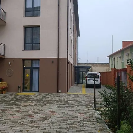 Domovik на 4 гостя, миру 11 с кв 3