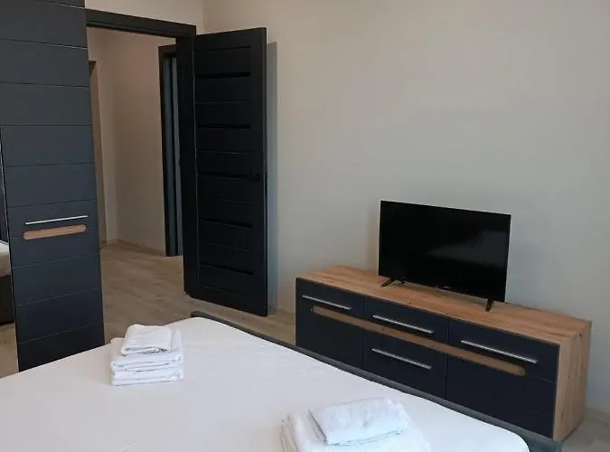 Domovik на 4 гостя, миру 11 с кв 3 *