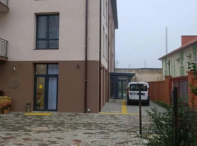 Domovik на 4 гостя, миру 11 с кв 3